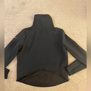 Nike Women's Black Pullover Therma-Flex Top Small/S